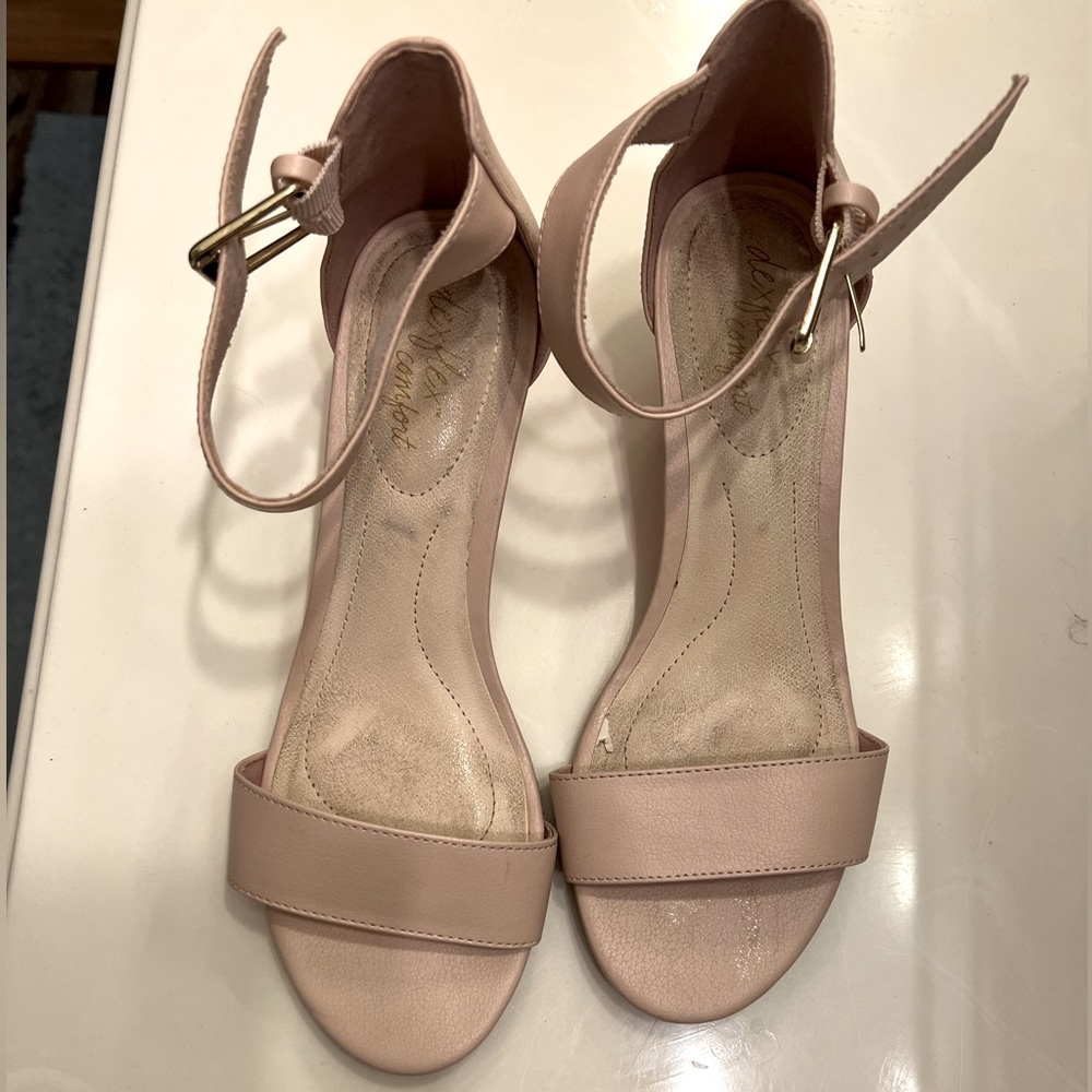 Deluxe Comfort brand shoes (from Payless Shoes) size 9, blush color
